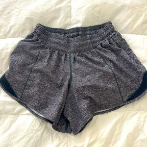 LULULEMON Hotty Hot High-Rise Lined Short 4" size 4